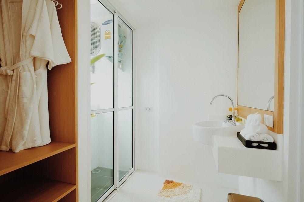 Modern Thai Suites 푸껫 외부 사진